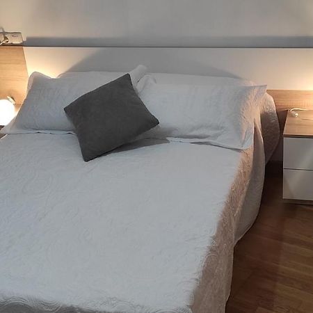Apartamento Vacacional ไบโยนา ภายนอก รูปภาพ