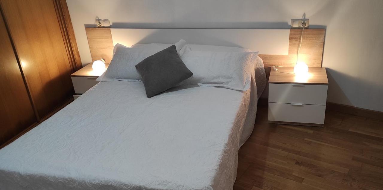Apartamento Vacacional ไบโยนา ภายนอก รูปภาพ